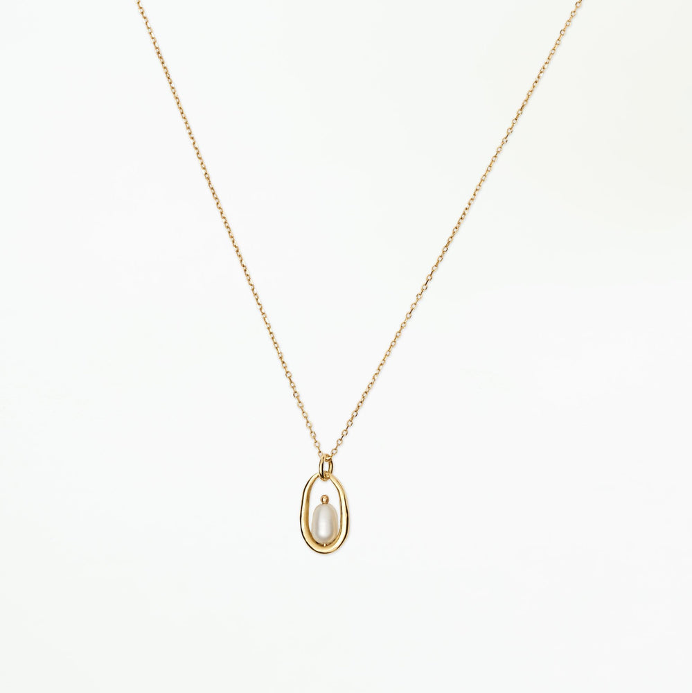 Pearl Droplet Necklace