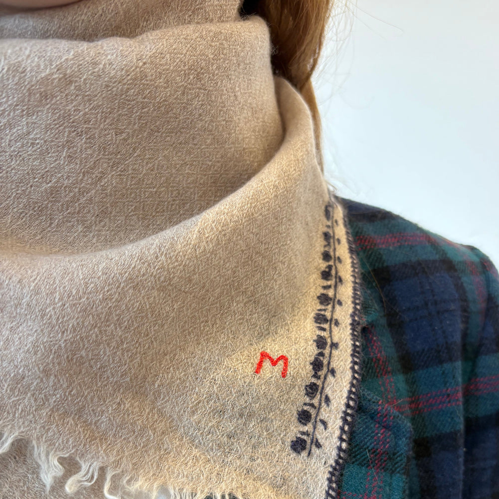 Scarf N°792 - Embroidery Paper