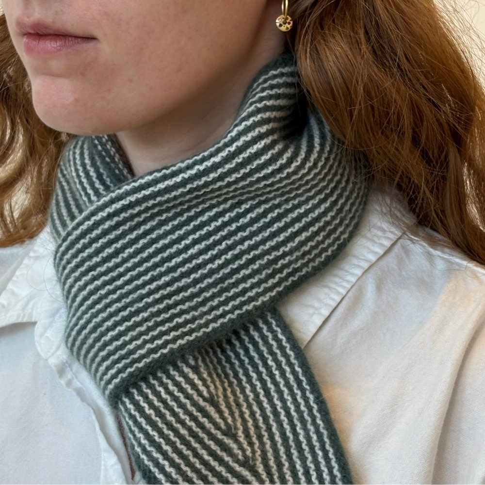 Ribbed Cashmere Spindle Scarf - Green/Cream
