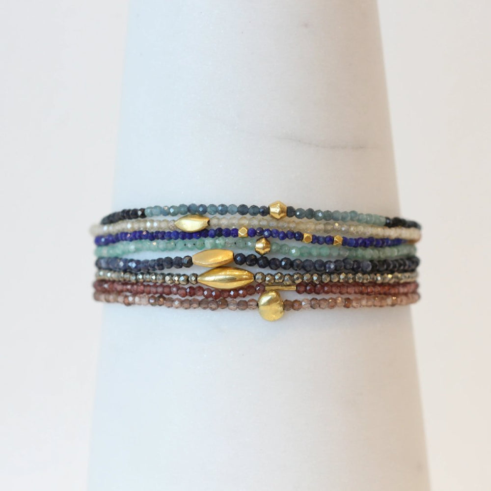 
            
                Load image into Gallery viewer, Pyrite and 18k Bracelet
            
        