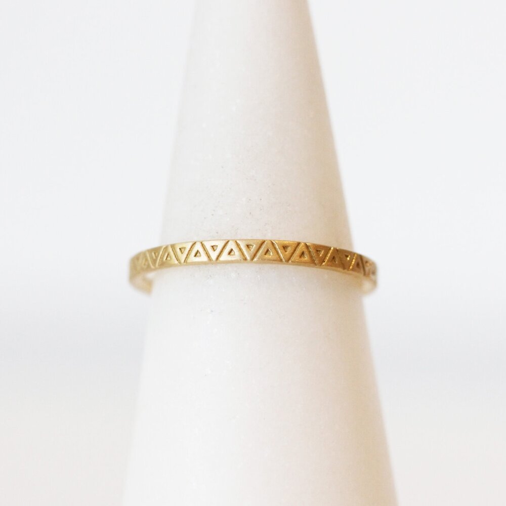 Triangle Pattern Band – Sailor