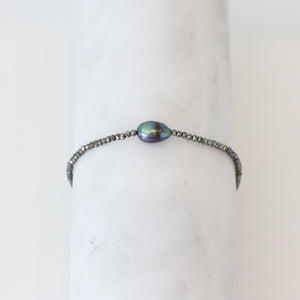 
            
                Load image into Gallery viewer, Margaret Solow Pyrite and Black Pearl Bracelet
            
        