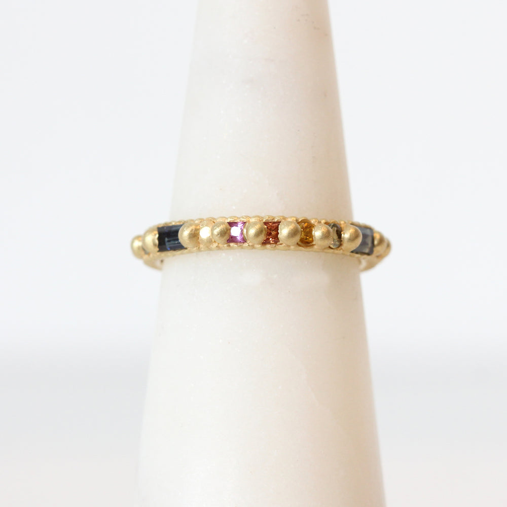 
            
                Load image into Gallery viewer, Polly Wales Rainbow Mix Cut Ramona Ring in 18k yellow gold
            
        
