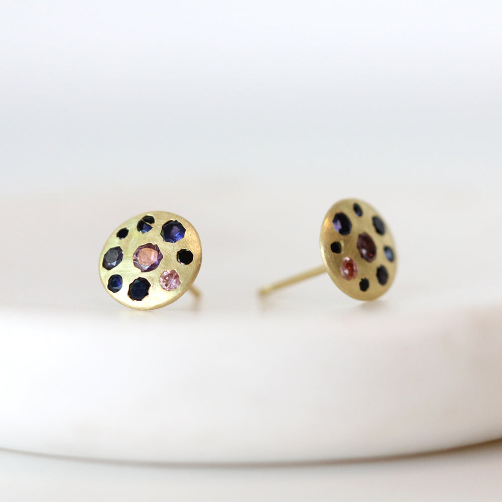 
            
                Load image into Gallery viewer, Polly Wales Serpentine Sapphire Celeste Disc Studs in 18k yellow gold
            
        