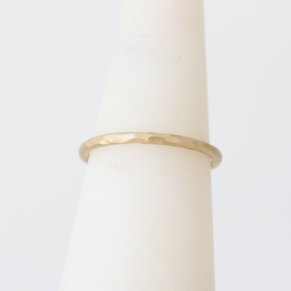 
            
                Load image into Gallery viewer, Sarah Swell Faceted Band
            
        