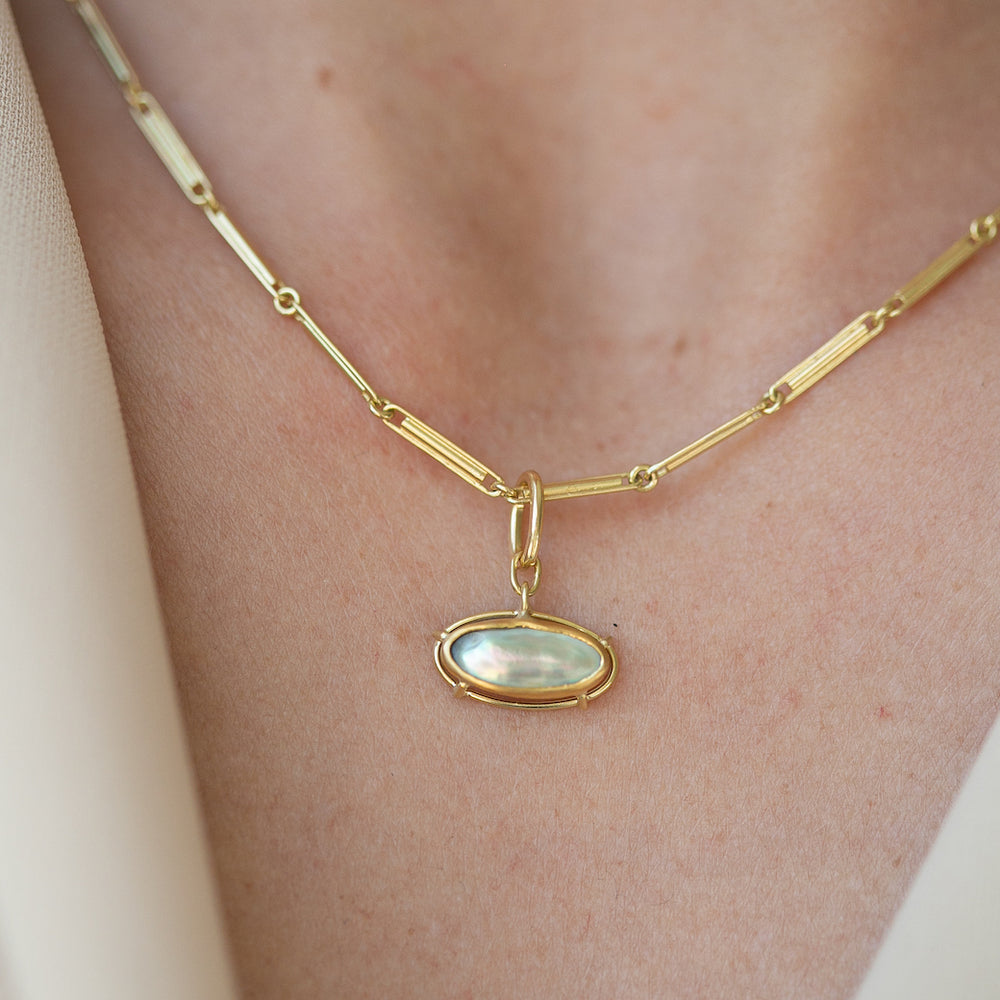 
            
                Load image into Gallery viewer, Large Abalone Pearl Pendant
            
        